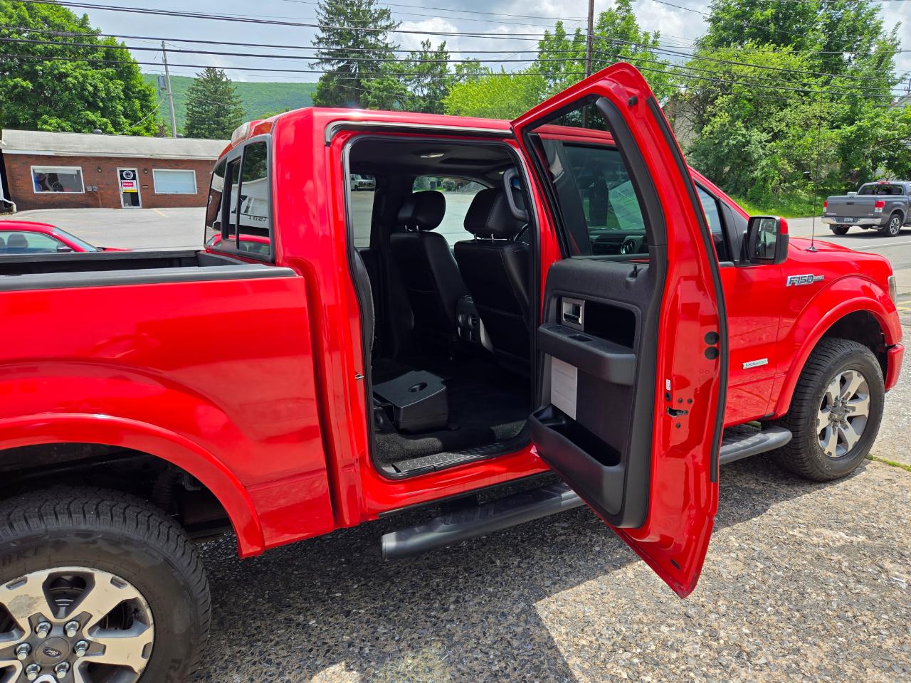 Ford F-150 FX4 SuperCrew 5.5-ft. Bed 4WD 2012