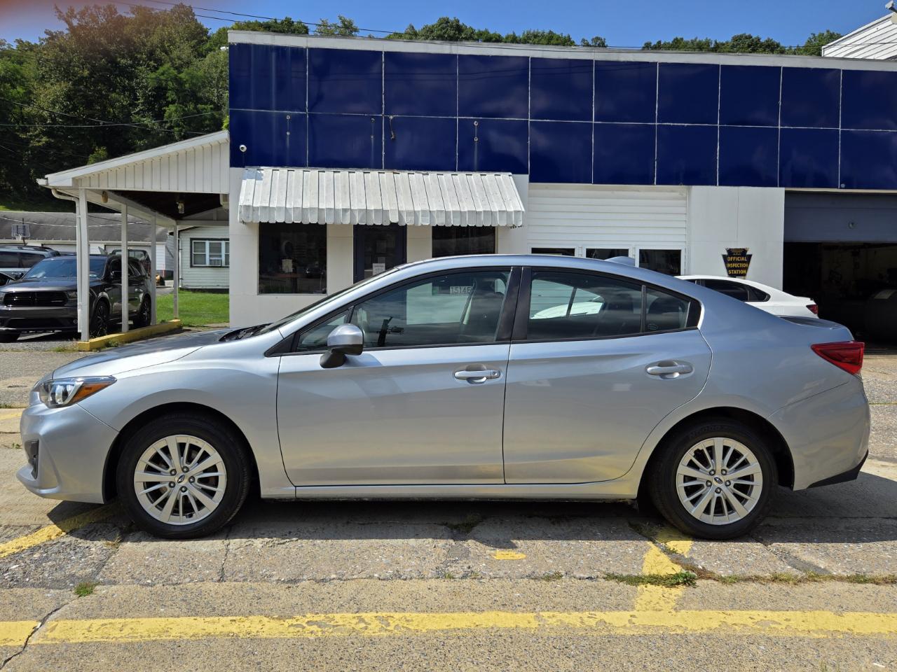 Subaru Impreza 2.0i Premium CVT 4-Door 2017