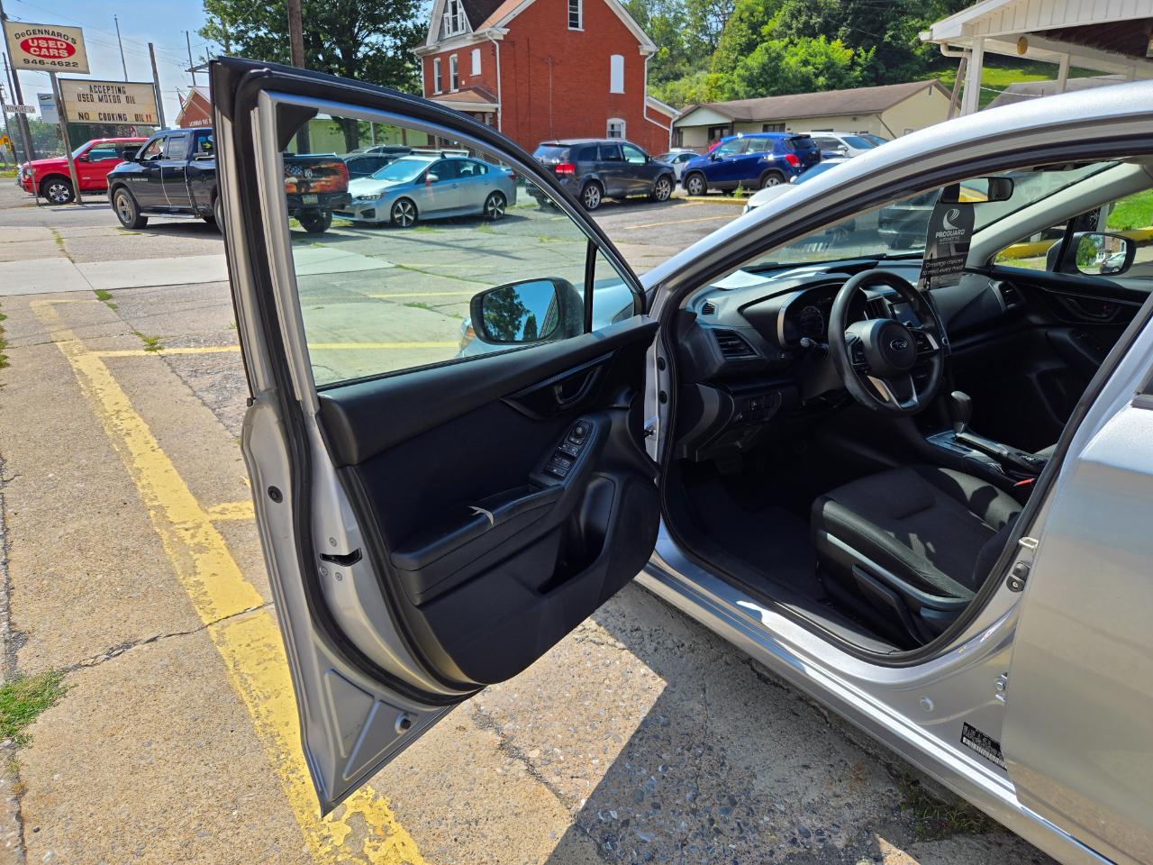 Subaru Impreza 2.0i Premium CVT 4-Door 2017