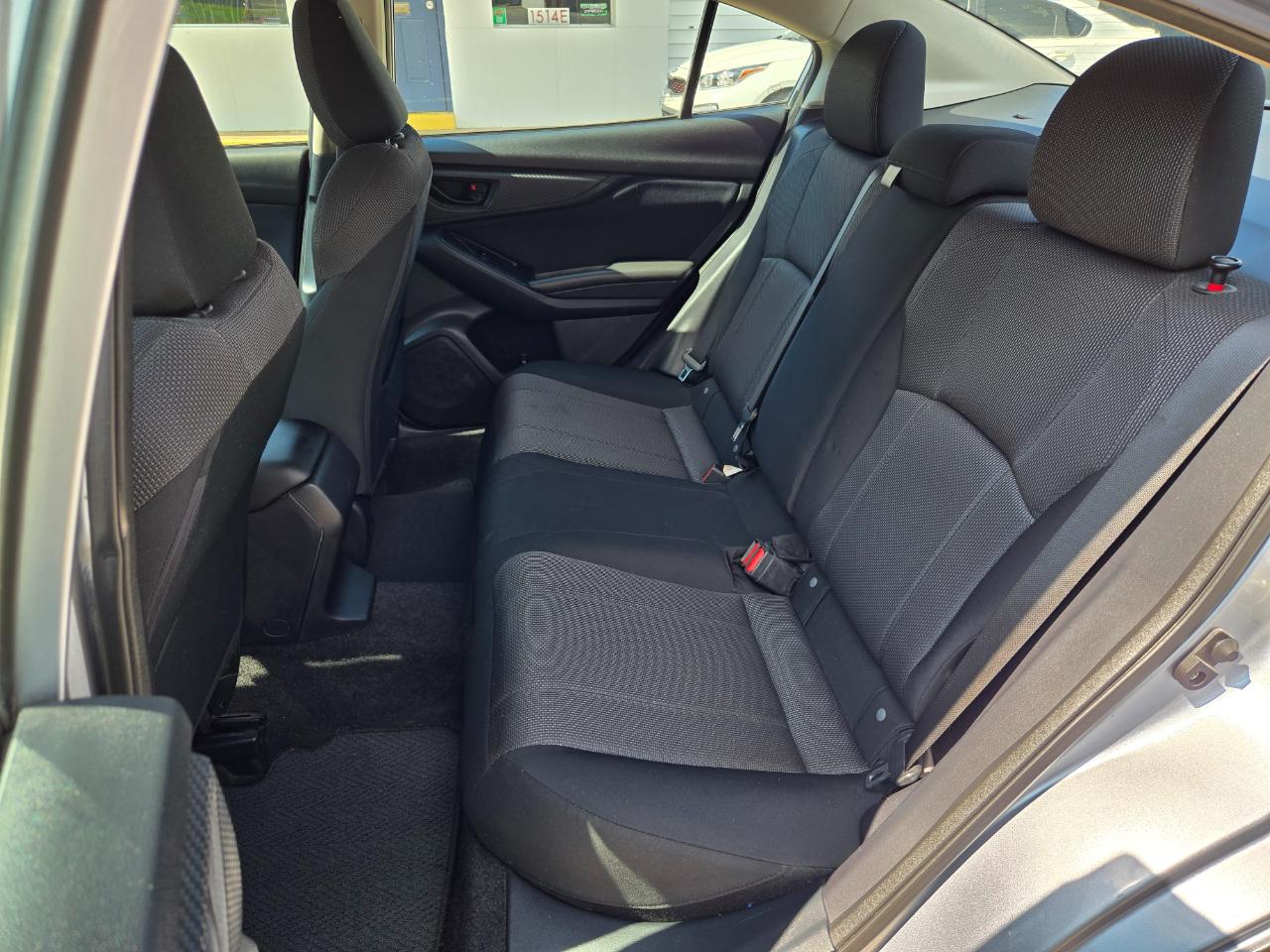 Subaru Impreza 2.0i Premium CVT 4-Door 2017