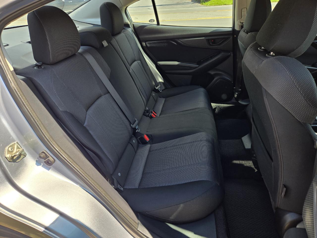 Subaru Impreza 2.0i Premium CVT 4-Door 2017