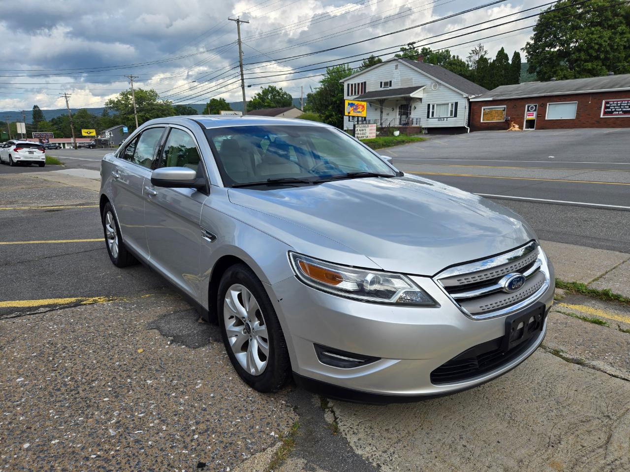 Ford Taurus SEL FWD 2012