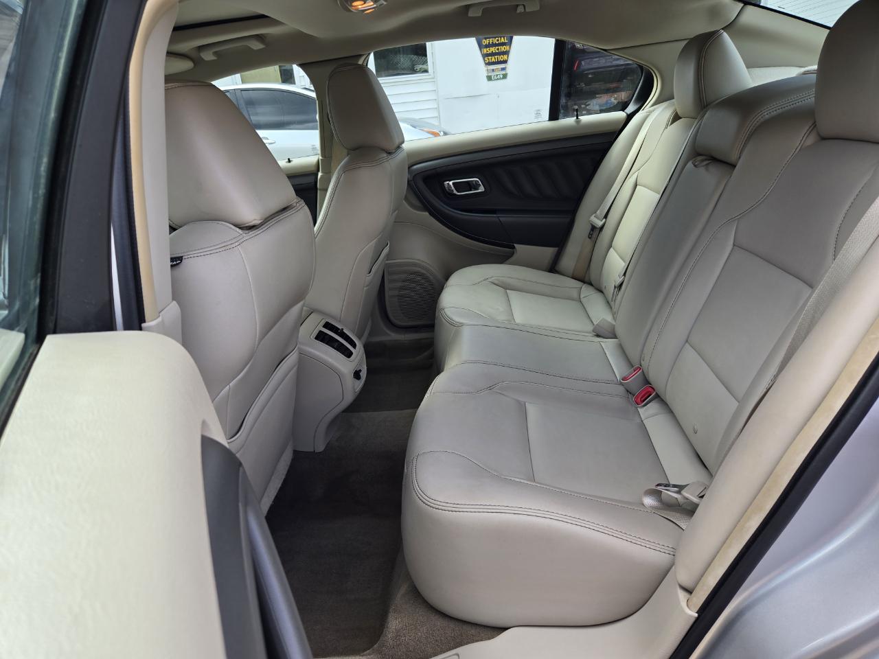 Ford Taurus SEL FWD 2012