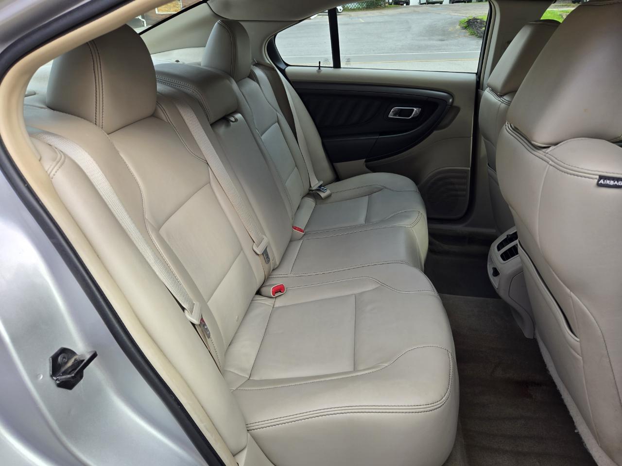 Ford Taurus SEL FWD 2012