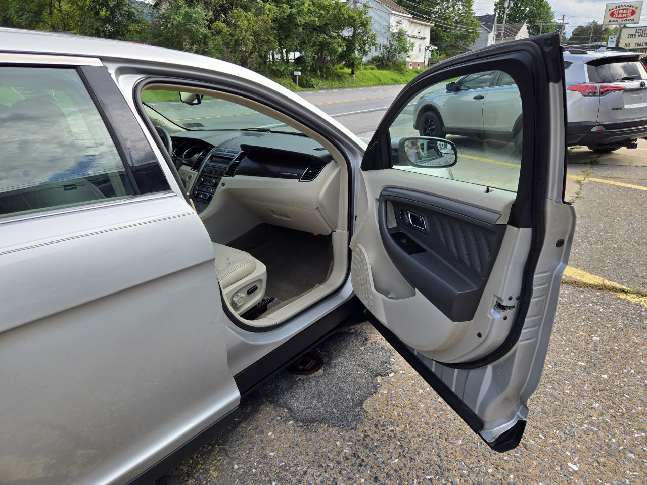 Ford Taurus SEL FWD 2012