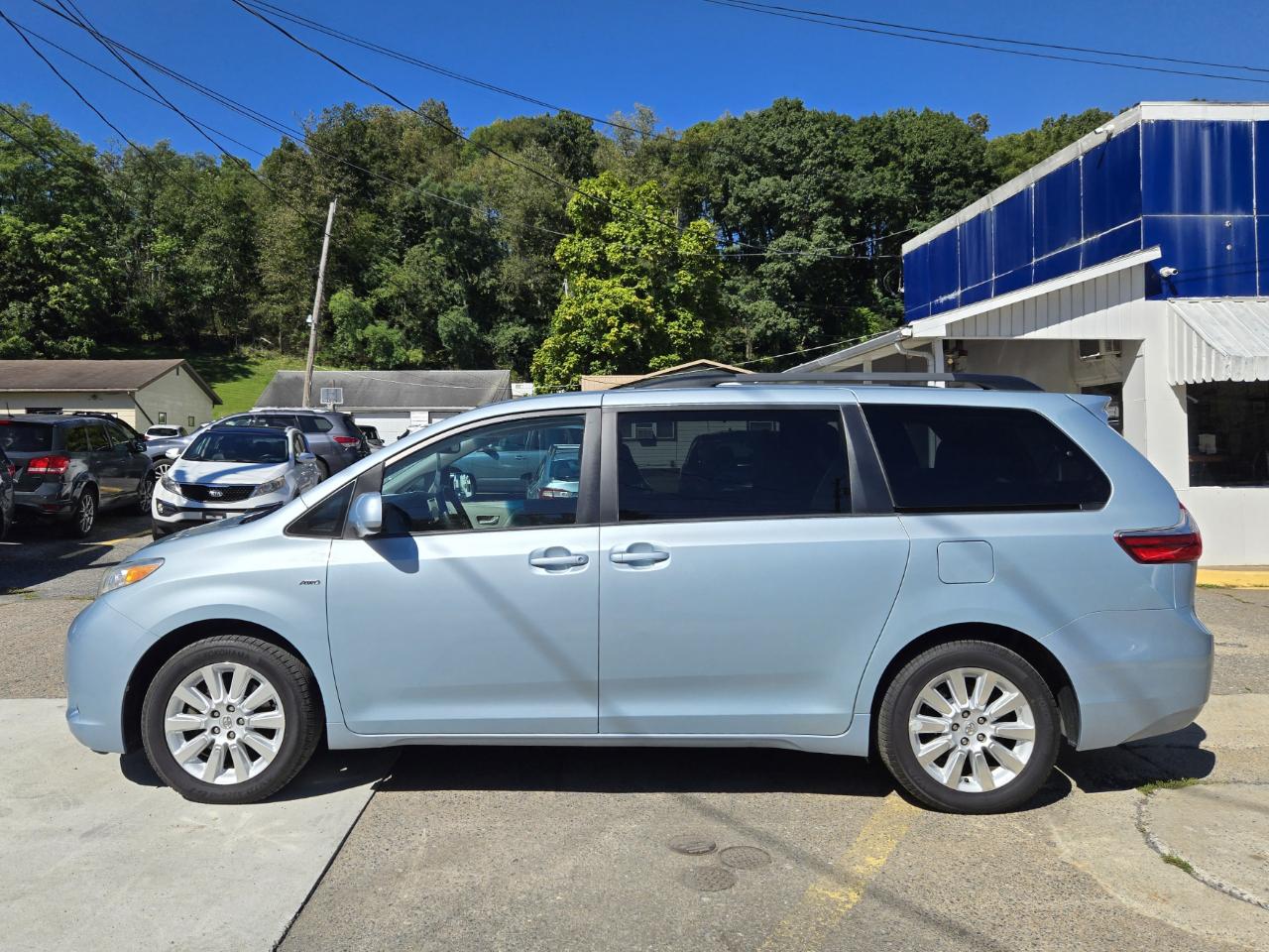 Toyota Sienna LE AWD 7-Passenger V6 2016