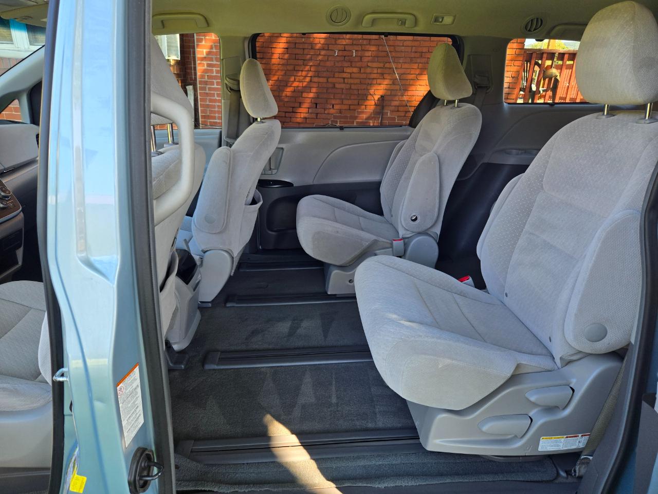 Toyota Sienna LE AWD 7-Passenger V6 2016