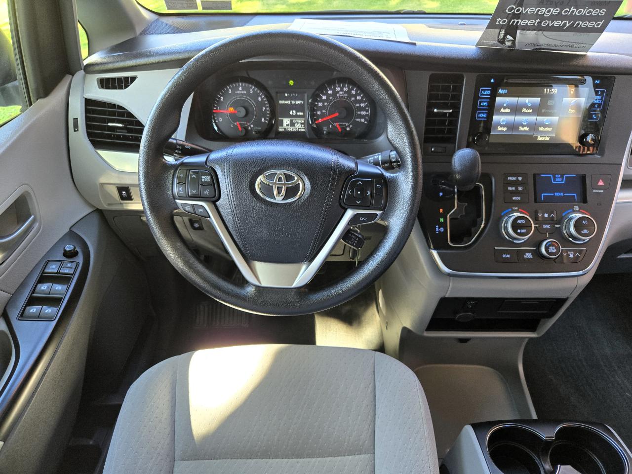 Toyota Sienna LE AWD 7-Passenger V6 2016