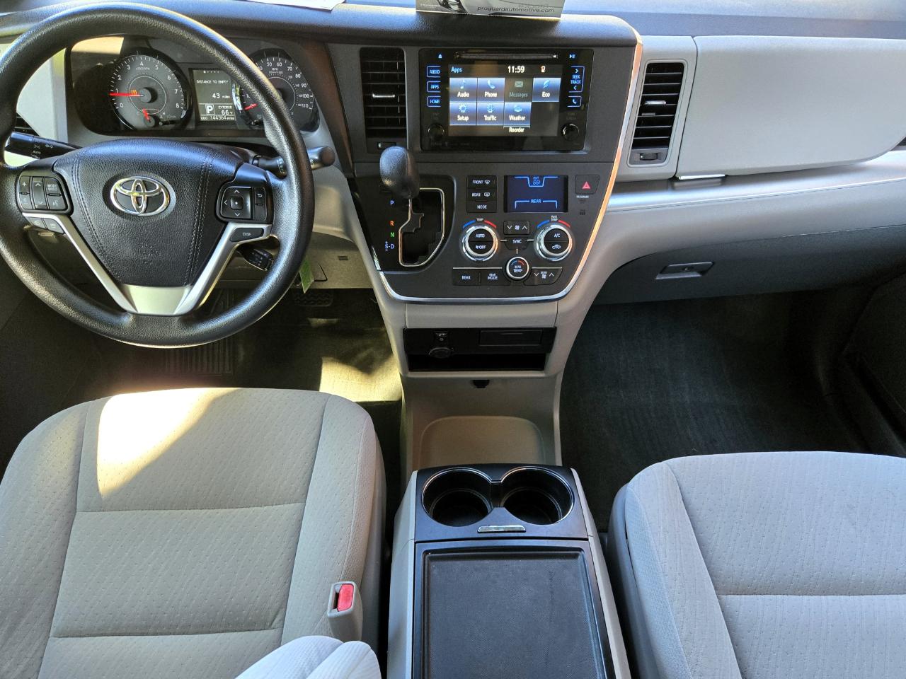 Toyota Sienna LE AWD 7-Passenger V6 2016