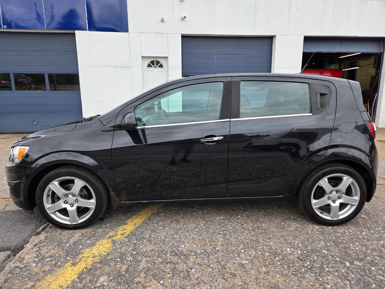 Chevrolet Sonic LTZ Auto 5-Door 2014