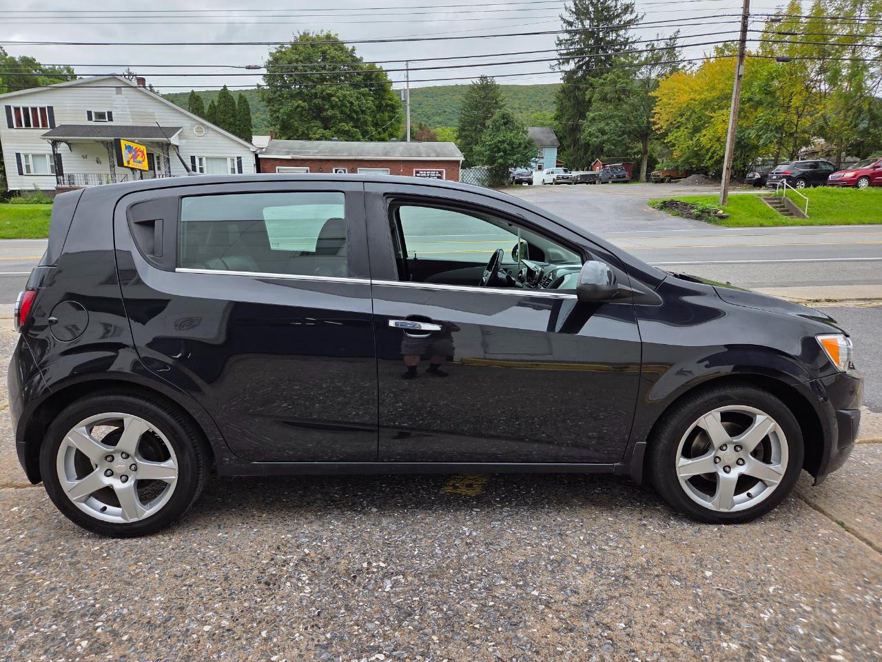 Chevrolet Sonic LTZ Auto 5-Door 2014
