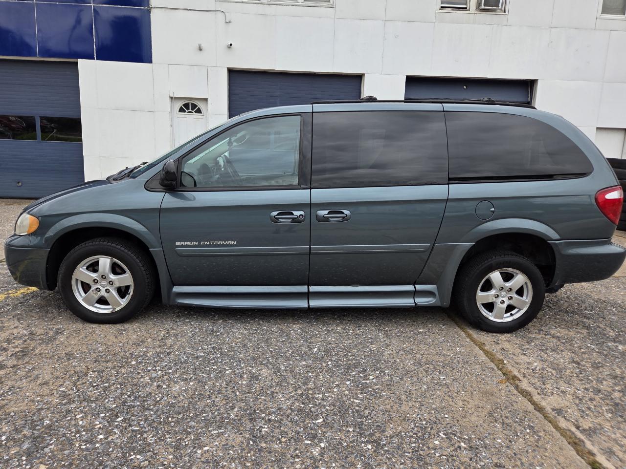 Dodge Grand Caravan SXT 2006