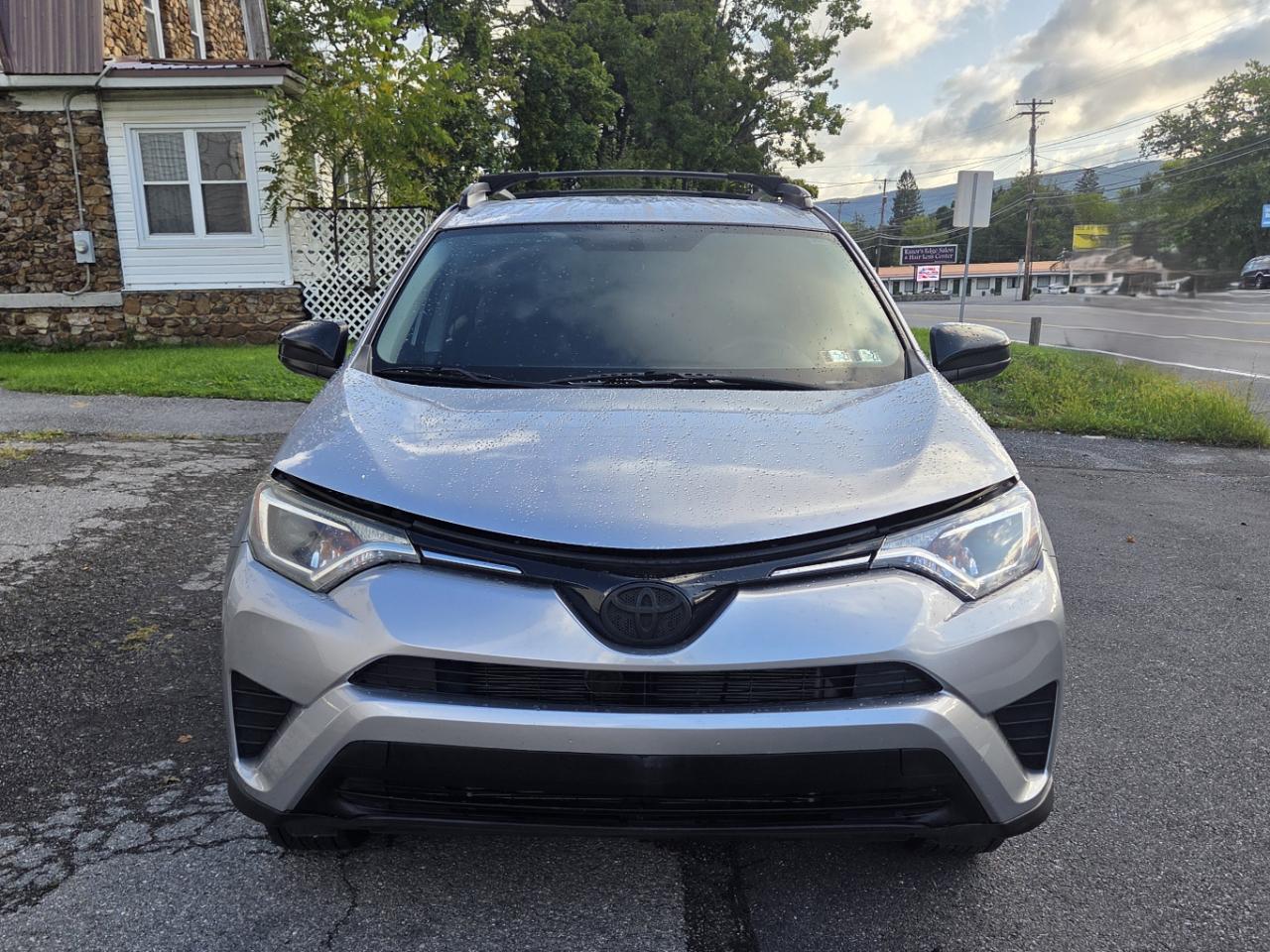 Toyota RAV4 LE AWD 2016