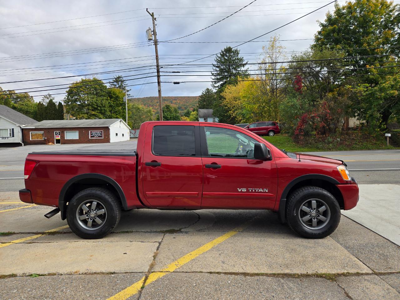 Nissan Titan PRO-4X Crew Cab 4WD 2015