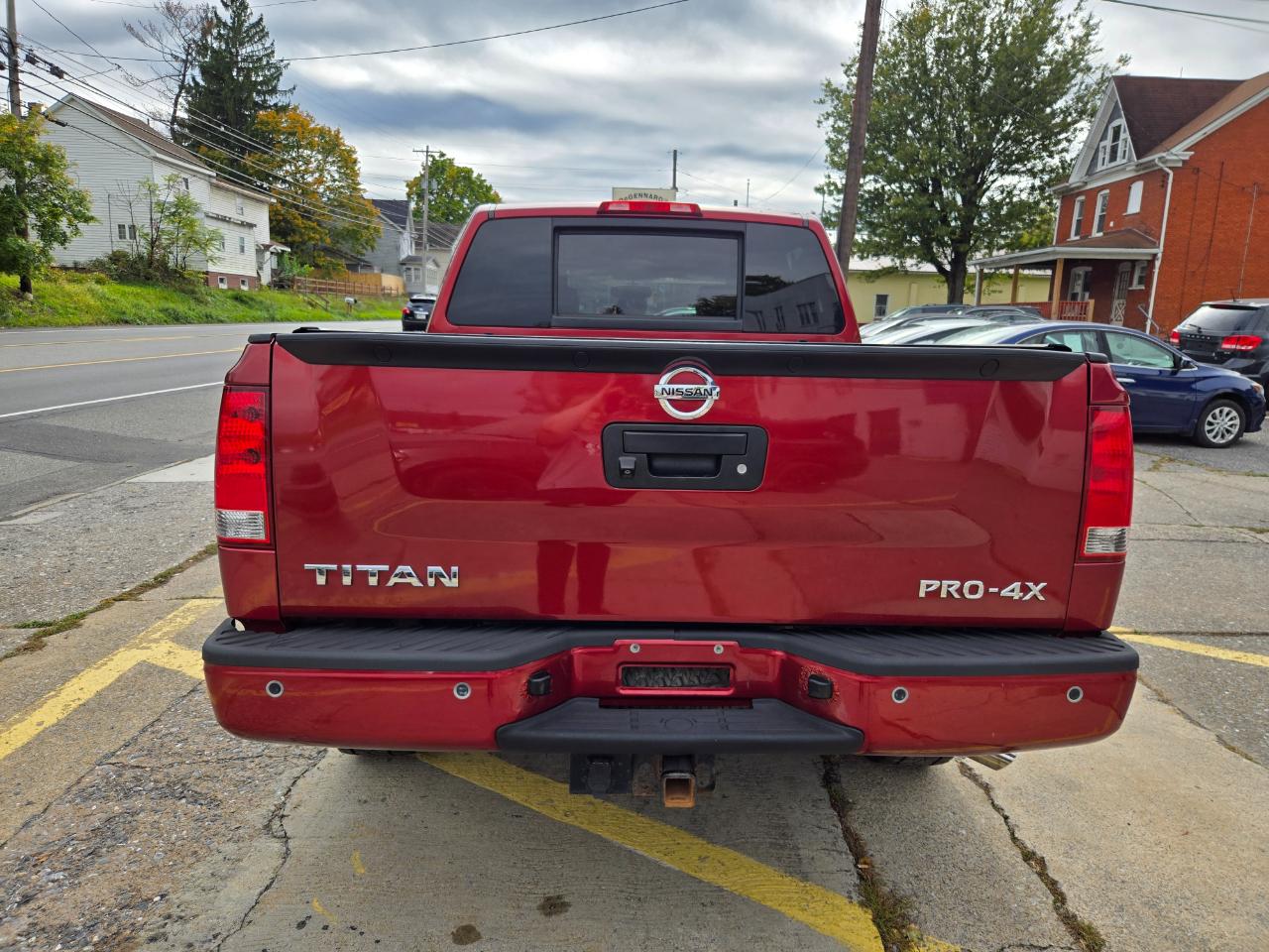 Nissan Titan PRO-4X Crew Cab 4WD 2015