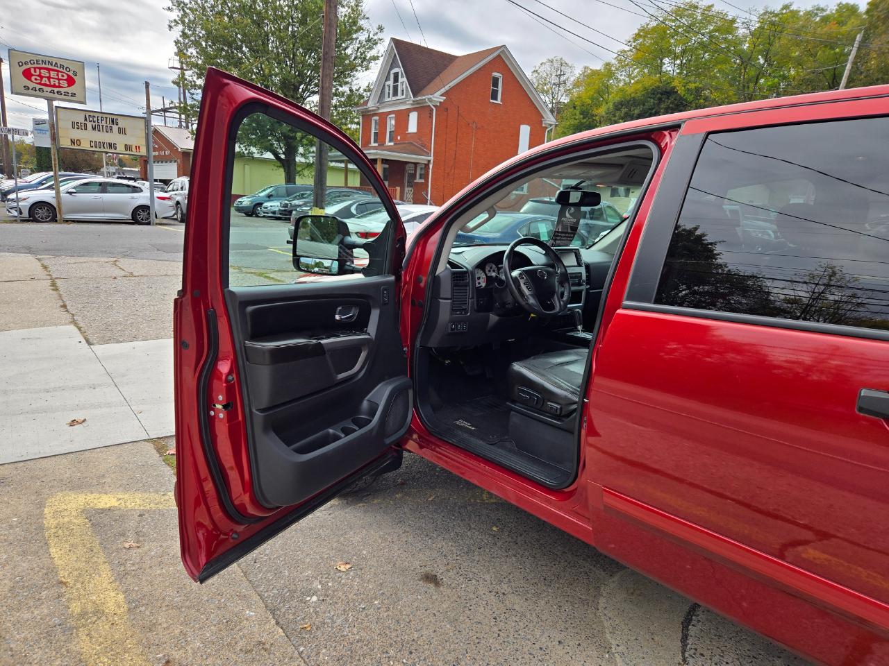 Nissan Titan PRO-4X Crew Cab 4WD 2015