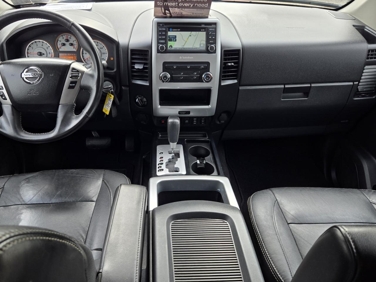 Nissan Titan PRO-4X Crew Cab 4WD 2015