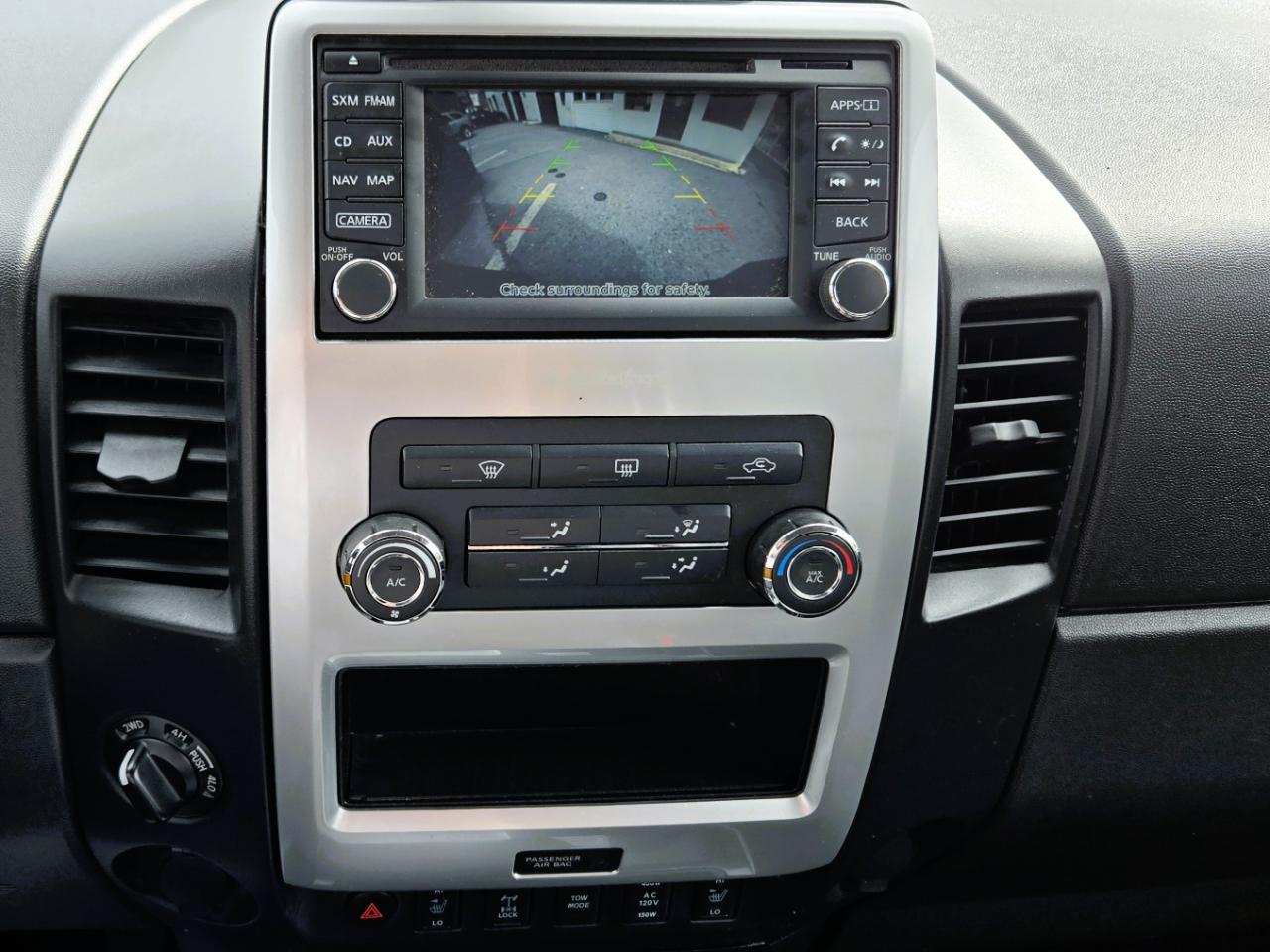 Nissan Titan PRO-4X Crew Cab 4WD 2015