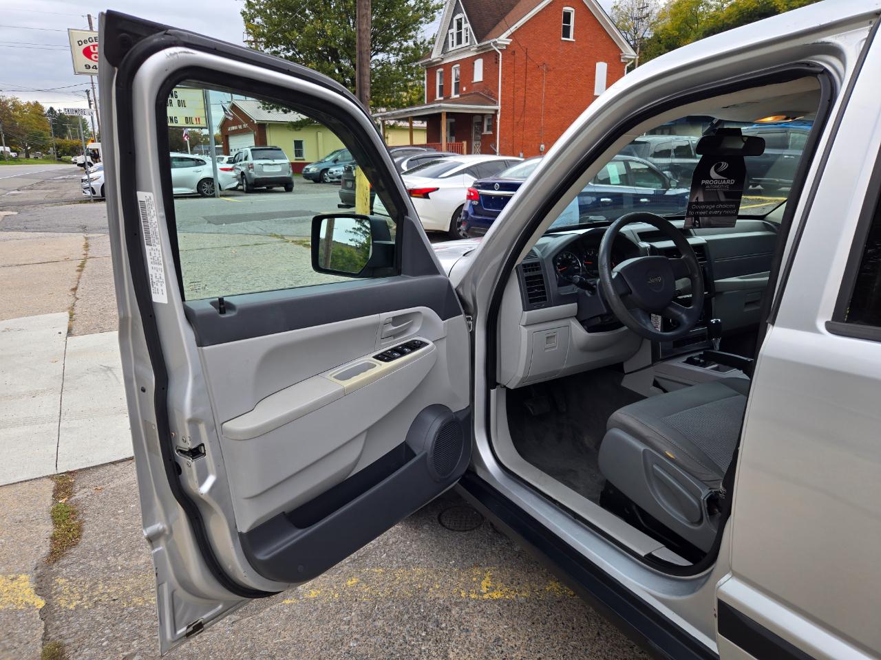 Jeep Liberty Sport 4WD 2008