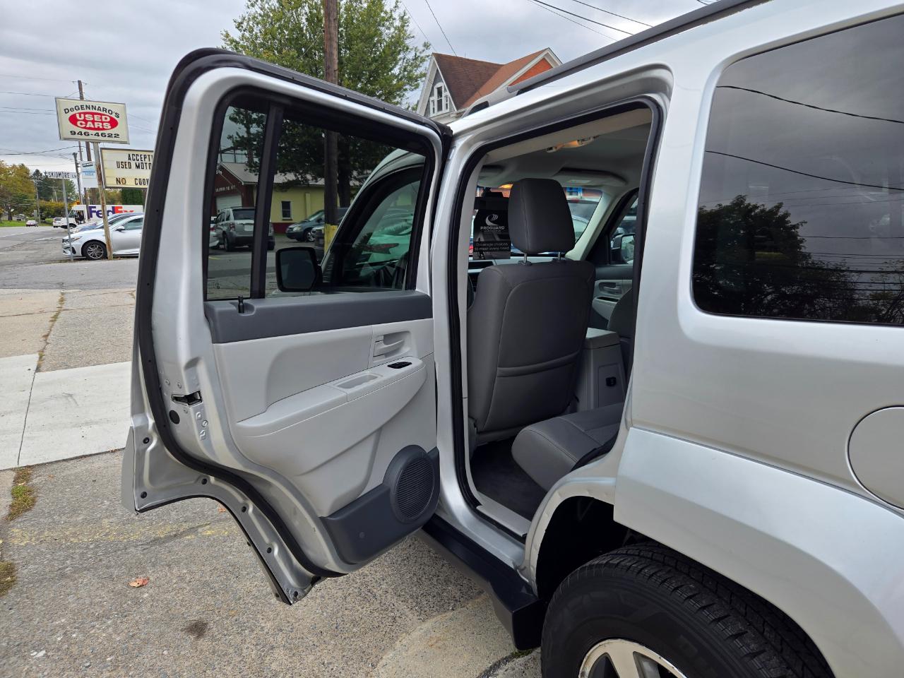 Jeep Liberty Sport 4WD 2008