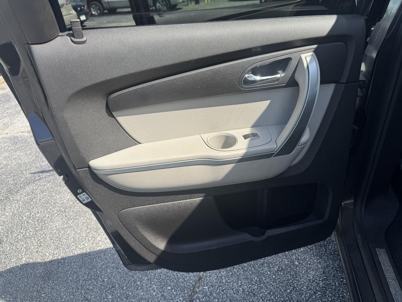 GMC Acadia FWD 4dr SLE 2007