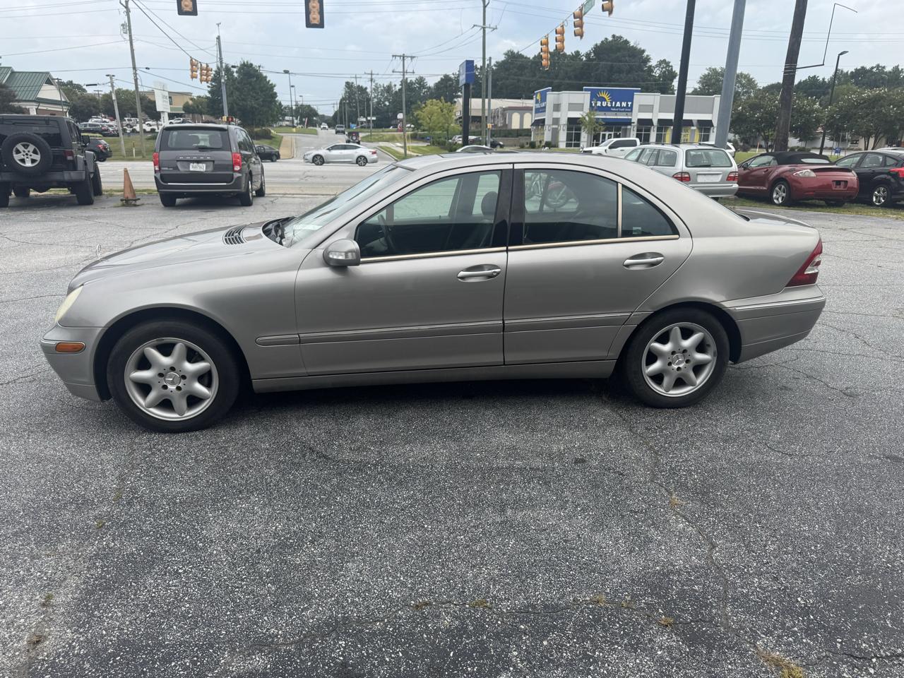 Mercedes-Benz C-Class 4dr Sdn 2.6L 2003