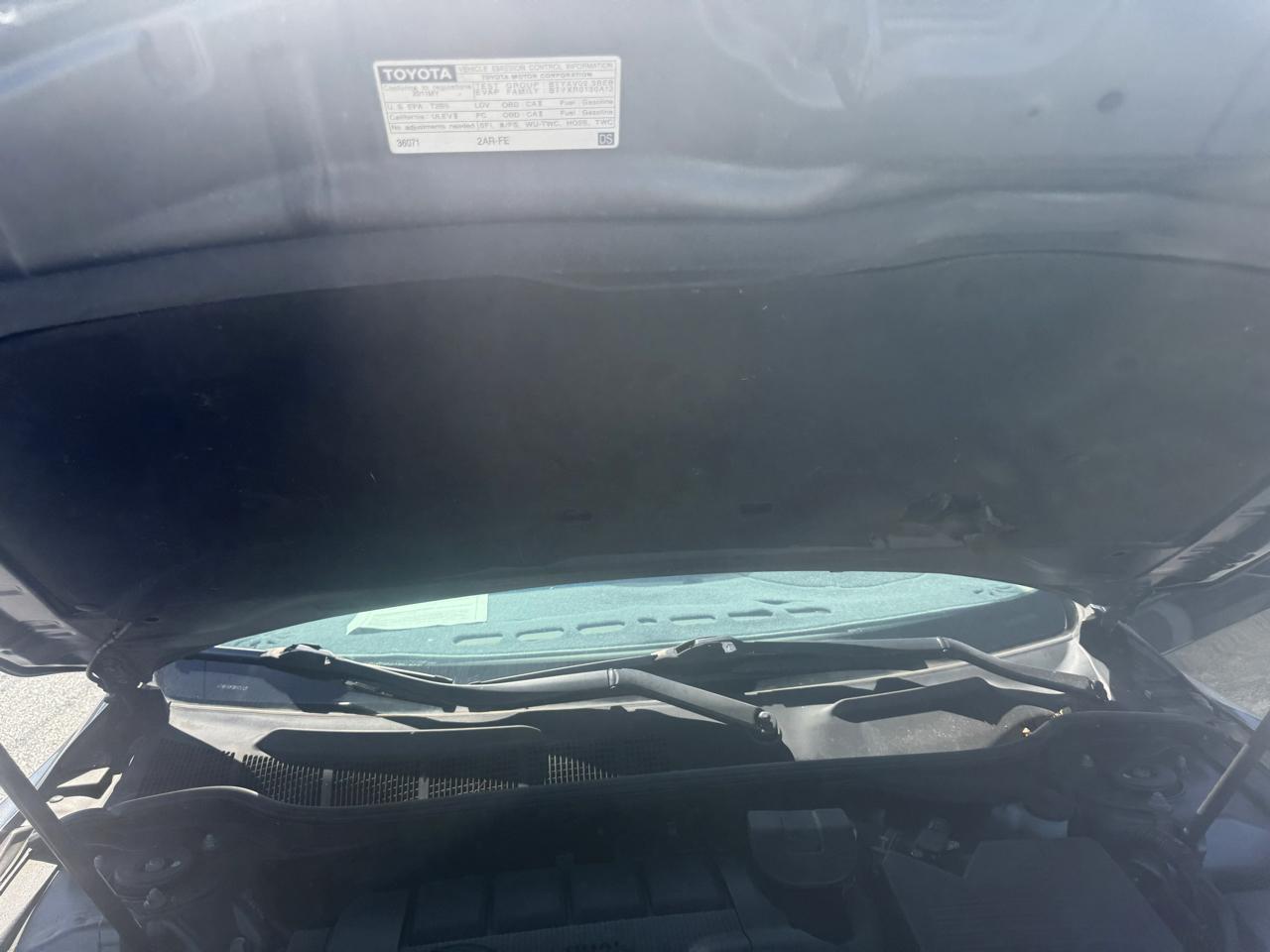 Toyota Camry Base 6-Spd AT 2011