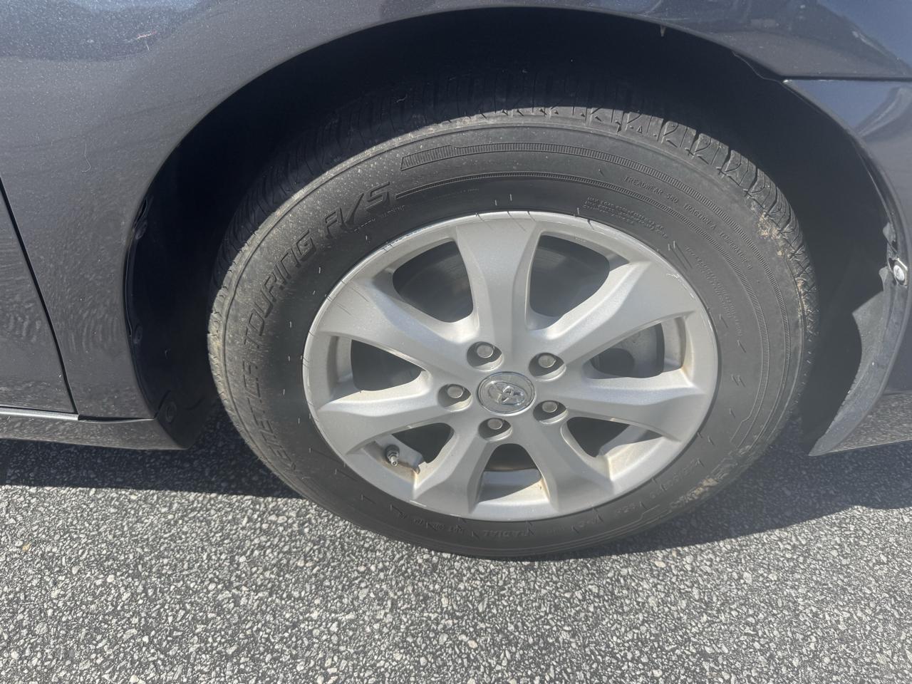 Toyota Camry Base 6-Spd AT 2011