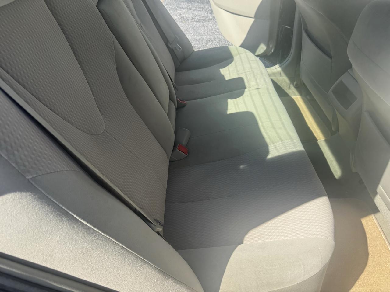 Toyota Camry Base 6-Spd AT 2011