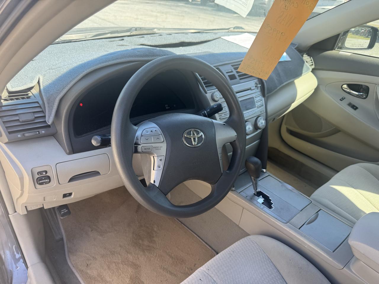 Toyota Camry Base 6-Spd AT 2011