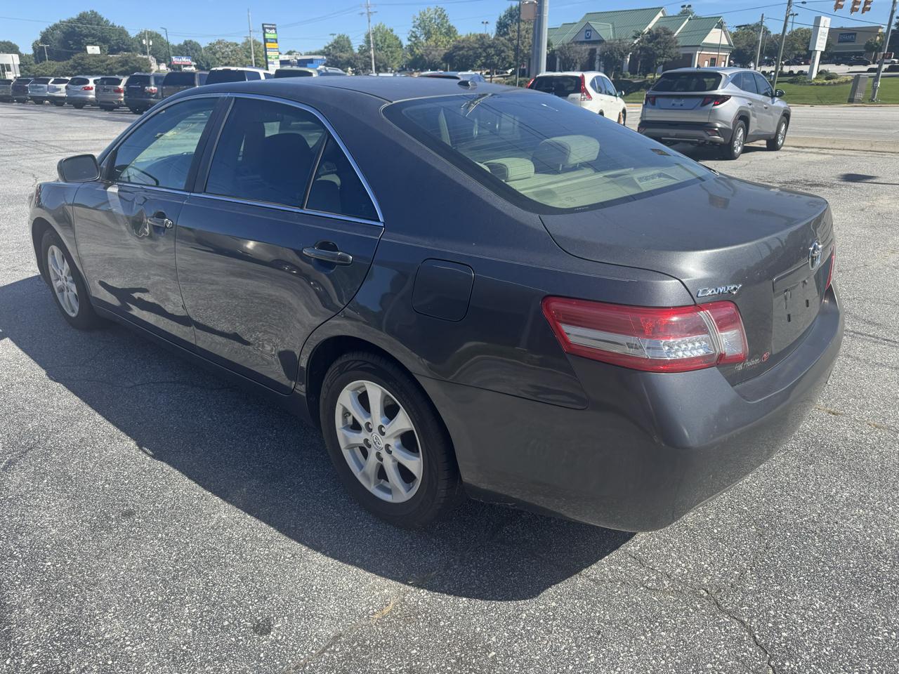 Toyota Camry Base 6-Spd AT 2011