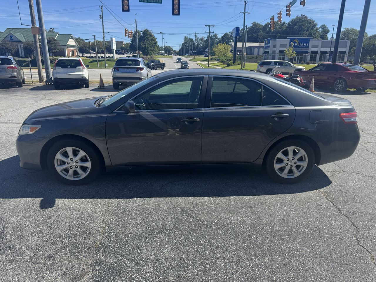 Toyota Camry Base 6-Spd AT 2011