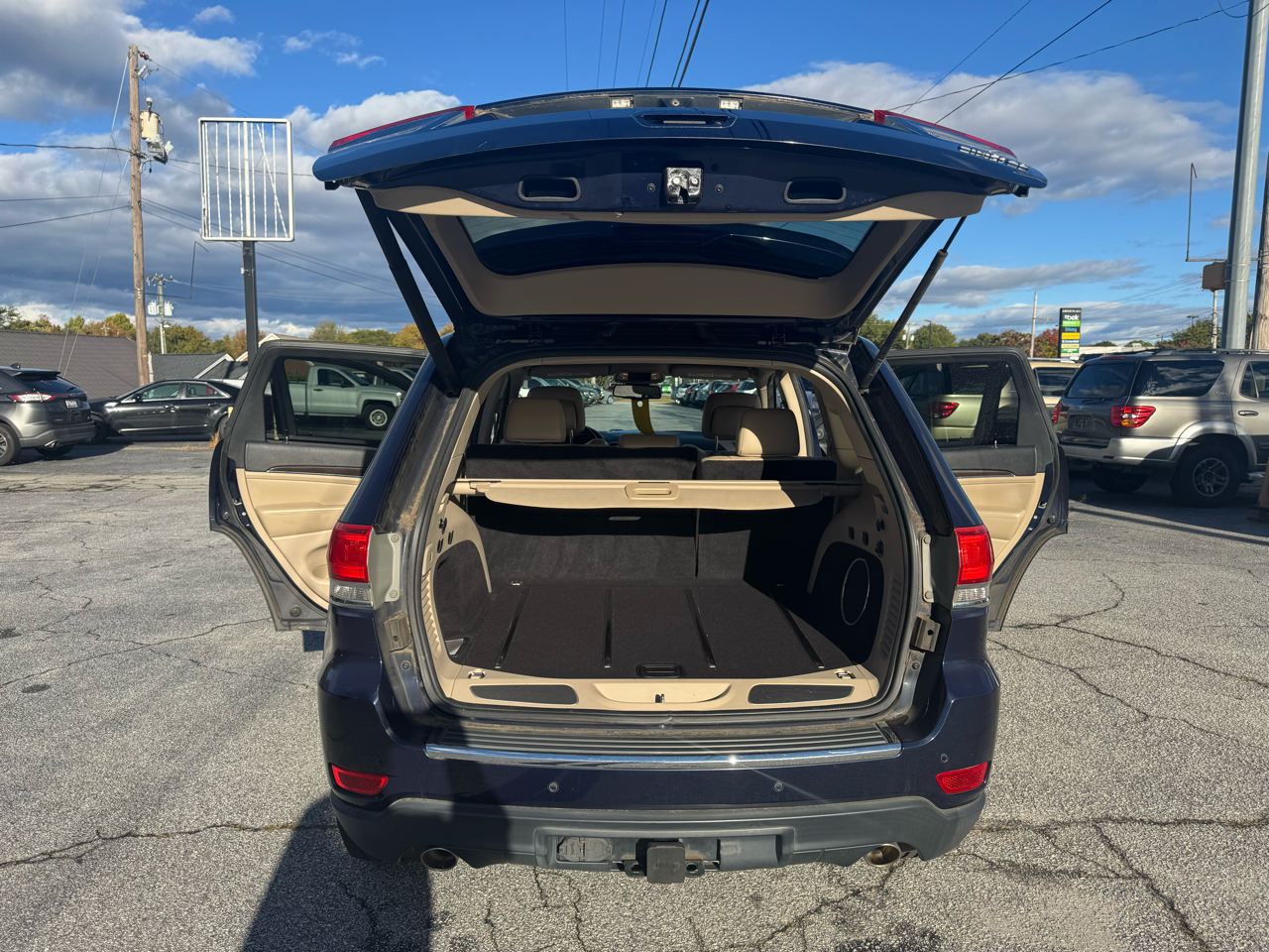 Jeep Grand Cherokee Limited 2WD 2014 Jeep Grand Cherokee Limited 2WD 2014