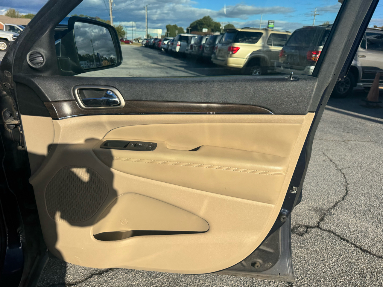 Jeep Grand Cherokee Limited 2WD 2014 Jeep Grand Cherokee Limited 2WD 2014