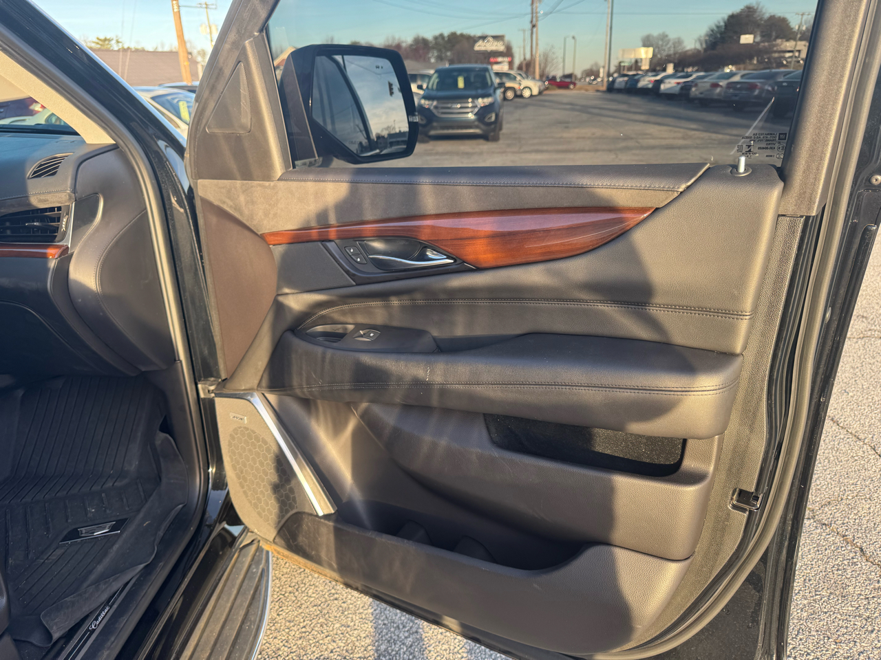 Cadillac Escalade Luxury 4WD 2020