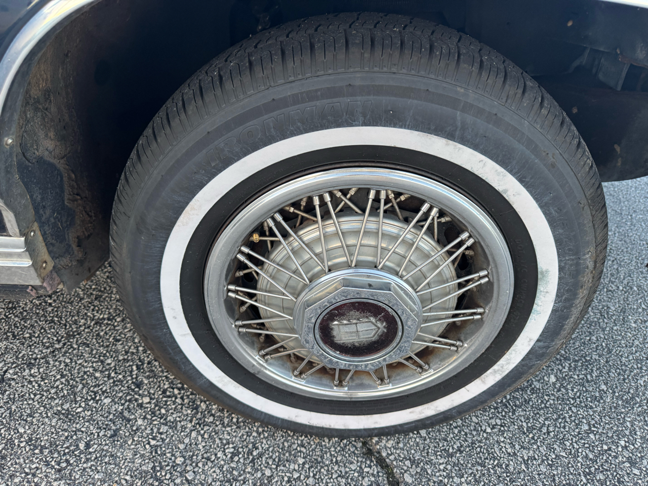 Ford Crown Victoria LX 4-Door 1987