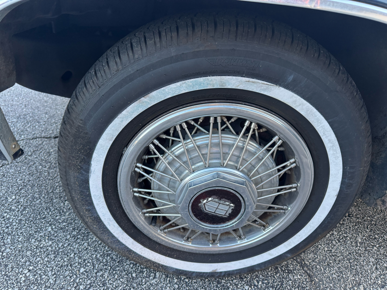 Ford Crown Victoria LX 4-Door 1987