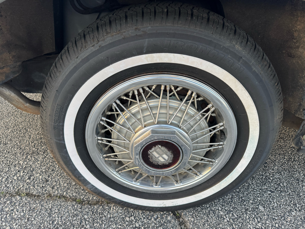 Ford Crown Victoria LX 4-Door 1987