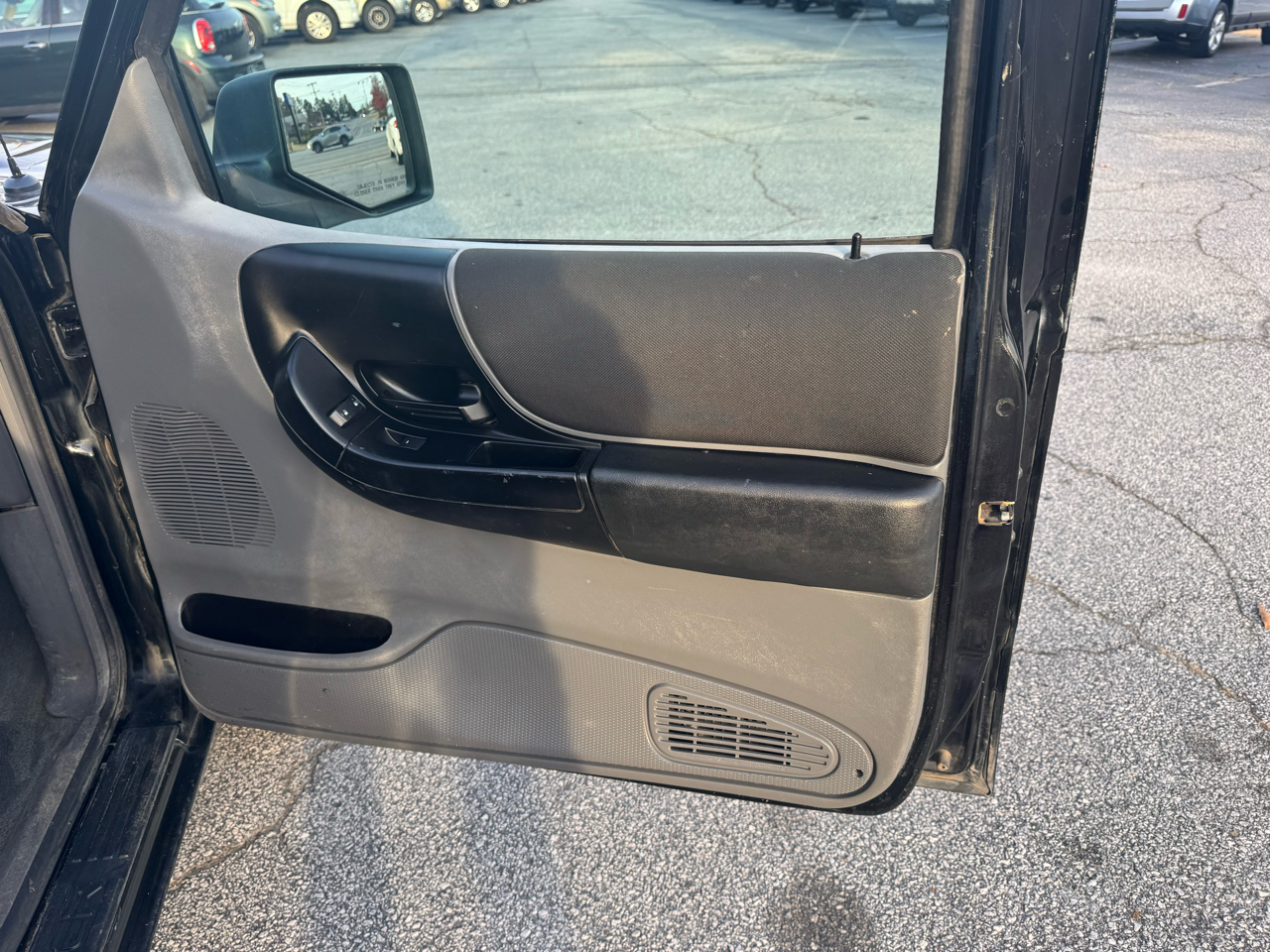 Ford Ranger 2dr Supercab 126" WB XLT 4WD 2011