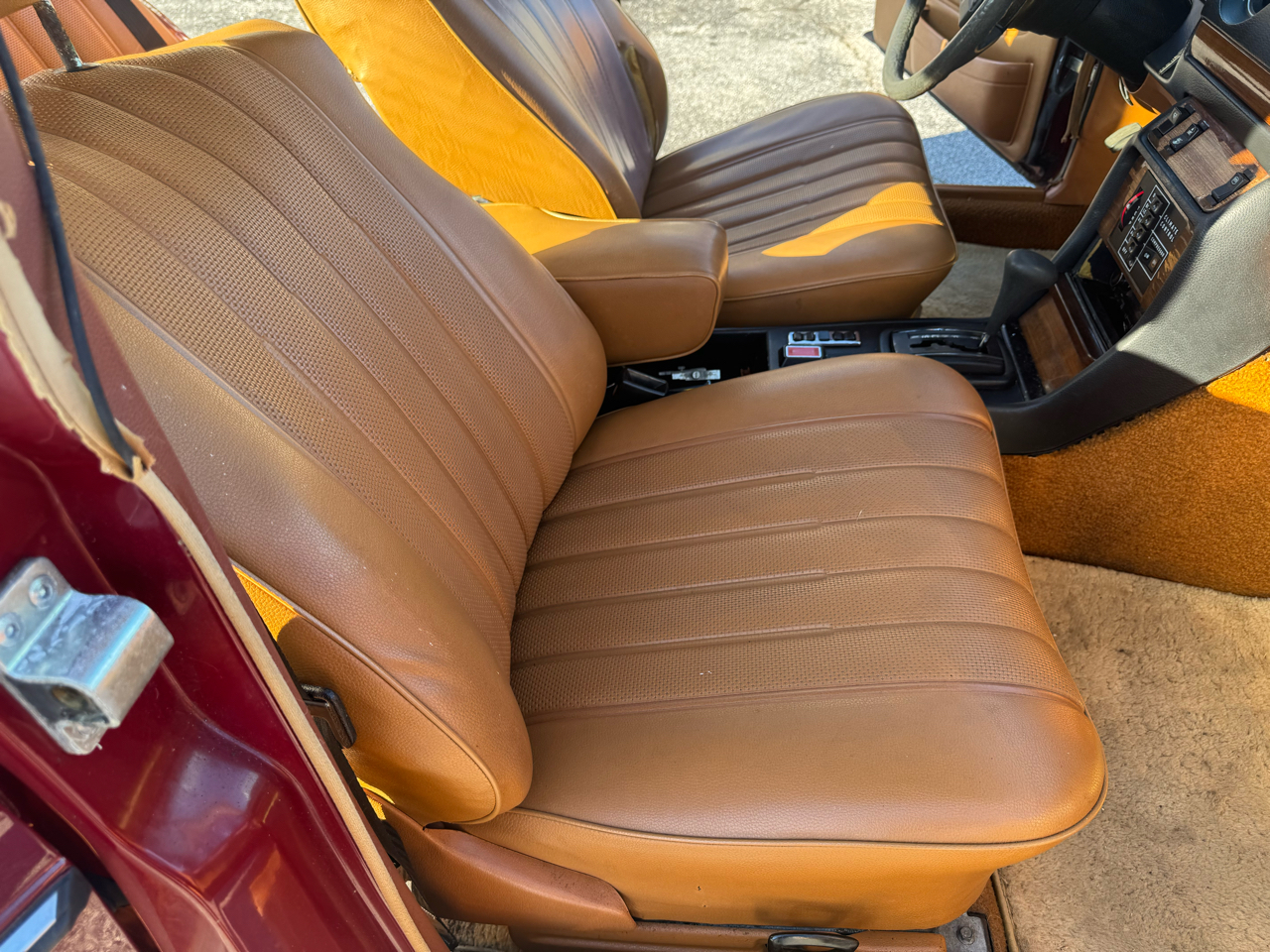 Mercedes-Benz 300 CD  1977