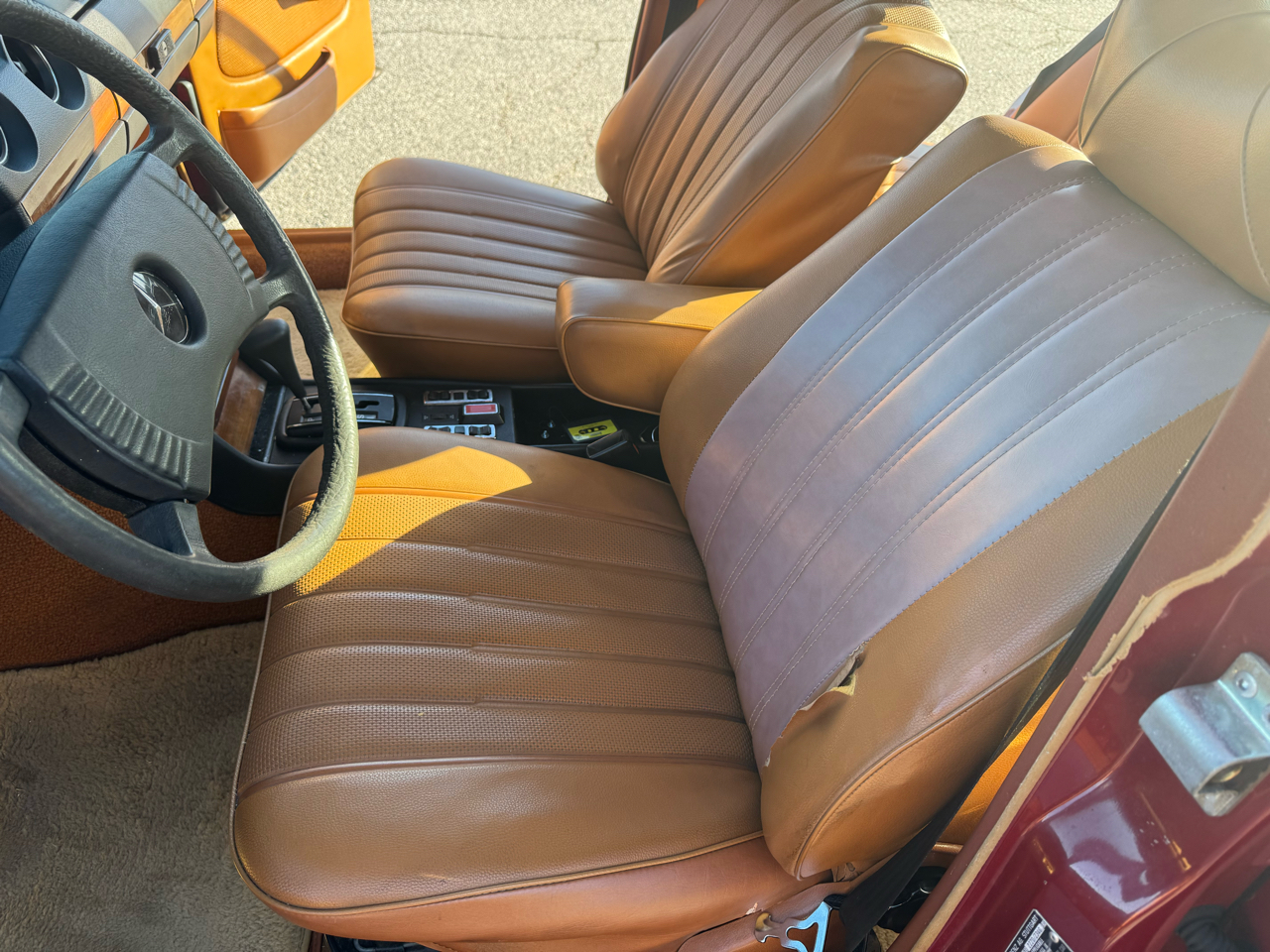 Mercedes-Benz 300 CD  1977