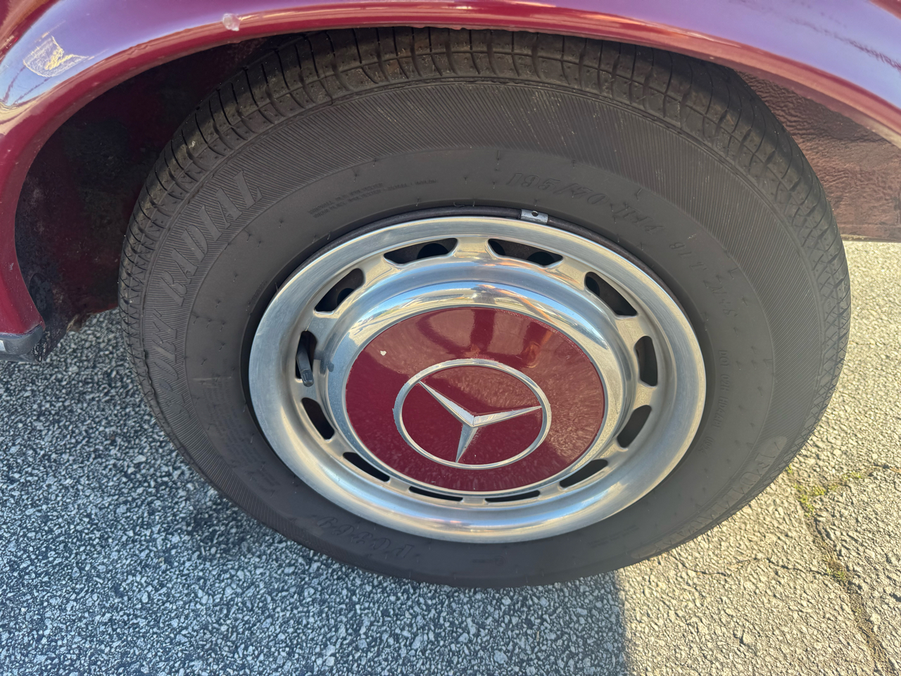 Mercedes-Benz 300 CD  1977