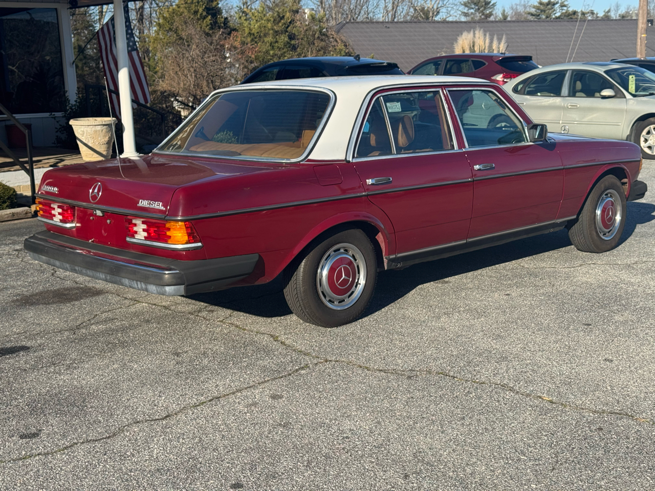 Mercedes-Benz 300 CD  1977