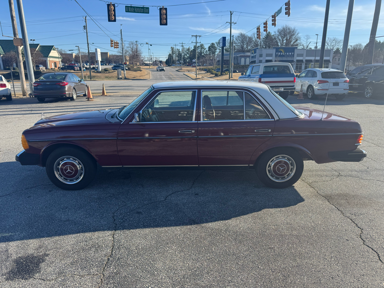 Mercedes-Benz 300 CD  1977