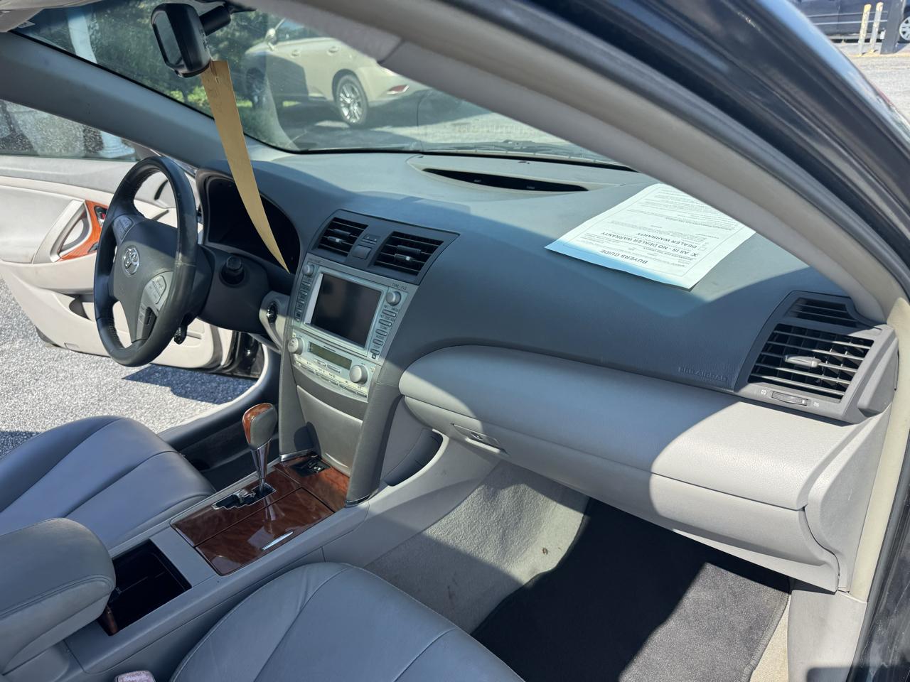 Toyota Camry LE V6 6-Spd AT 2009