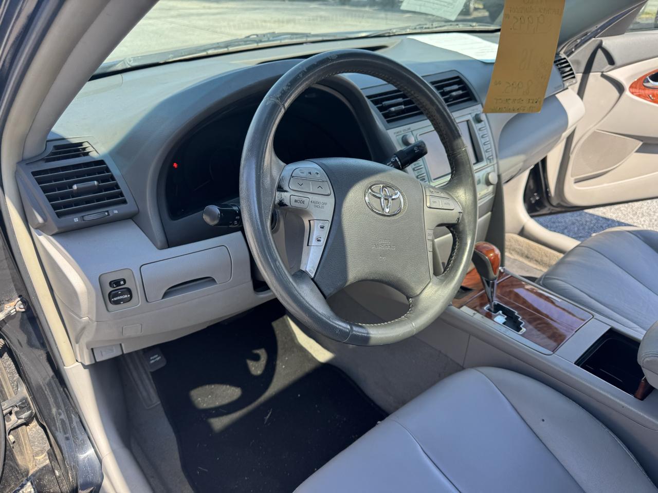 Toyota Camry LE V6 6-Spd AT 2009
