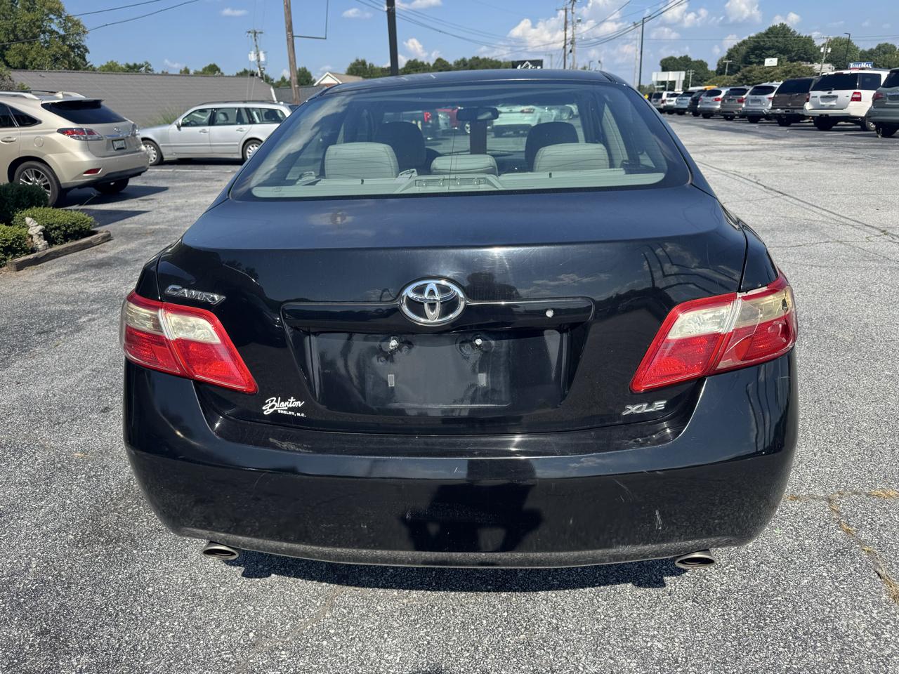 Toyota Camry LE V6 6-Spd AT 2009