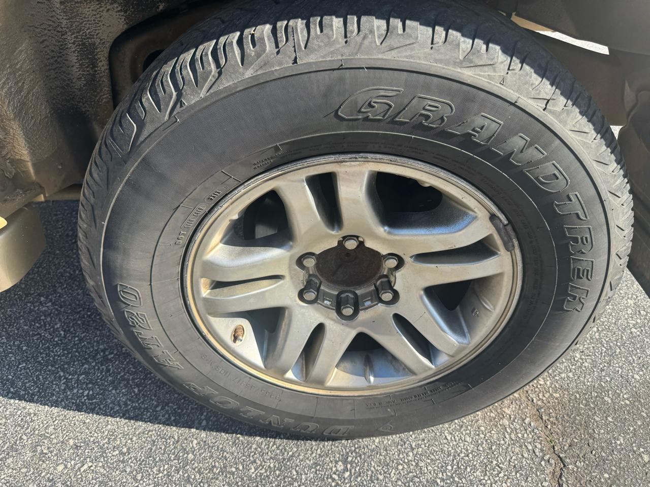 Toyota Sequoia SR5 2WD 2005