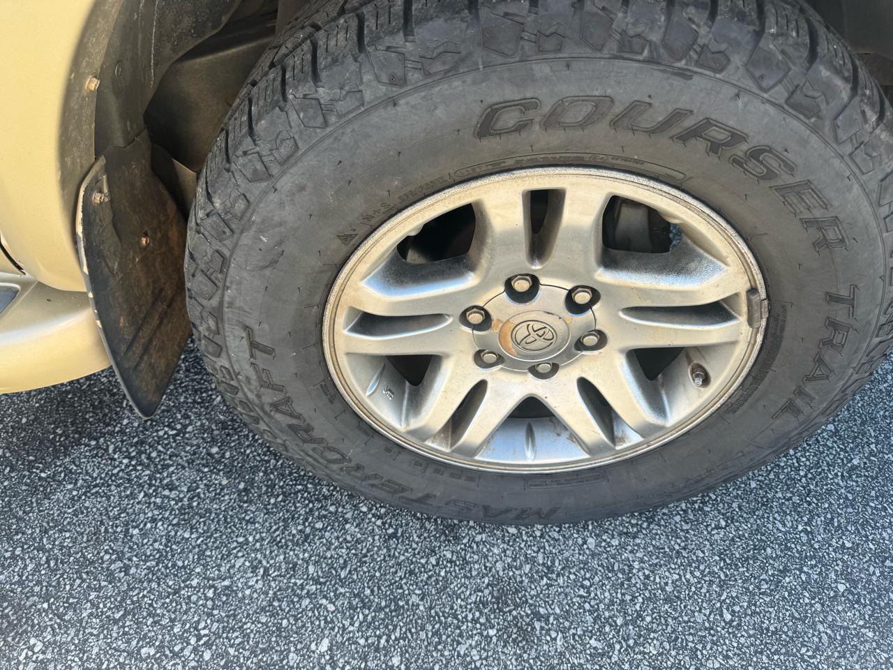 Toyota Sequoia SR5 2WD 2005