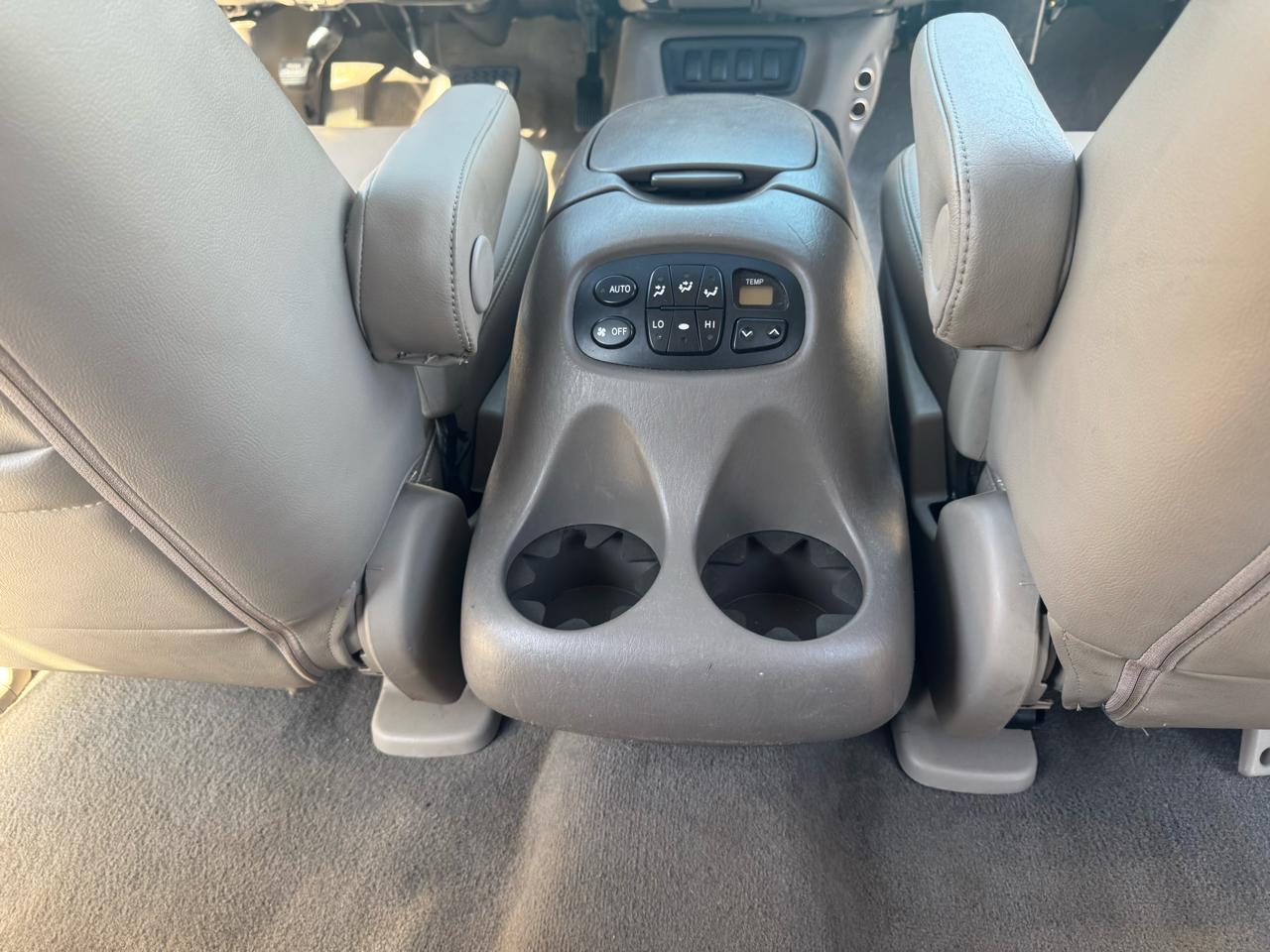 Toyota Sequoia SR5 2WD 2005